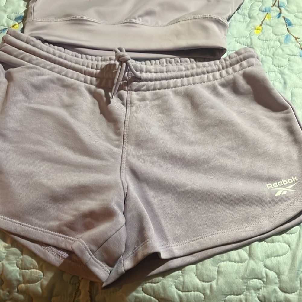 NWT Reebok size Medium Bra/top and shorts. - Picture 4 of 6